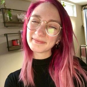 Meet your Posher, Simone